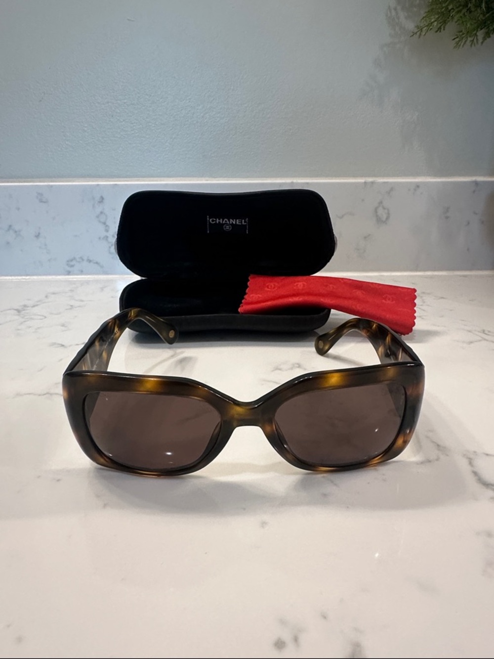 CHANEL Tortoiseshell Sunglasses with Brown Lenses